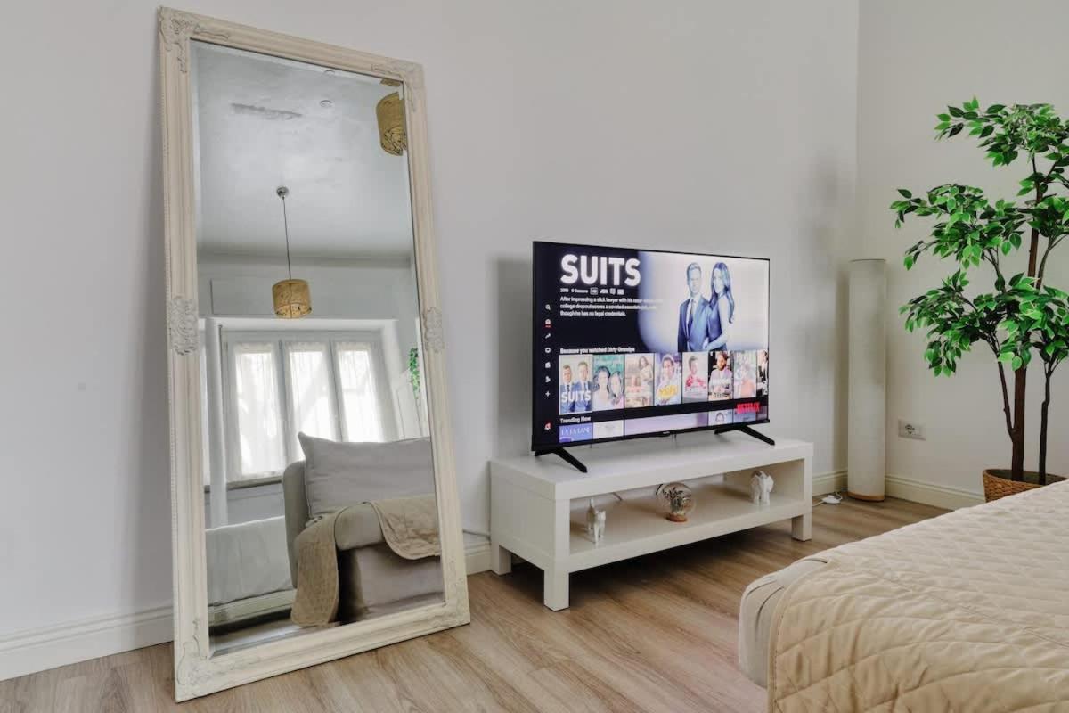 Oasis Suite - Subway 50 Meters Just 5 Minutes From Duomo Milano Exteriör bild